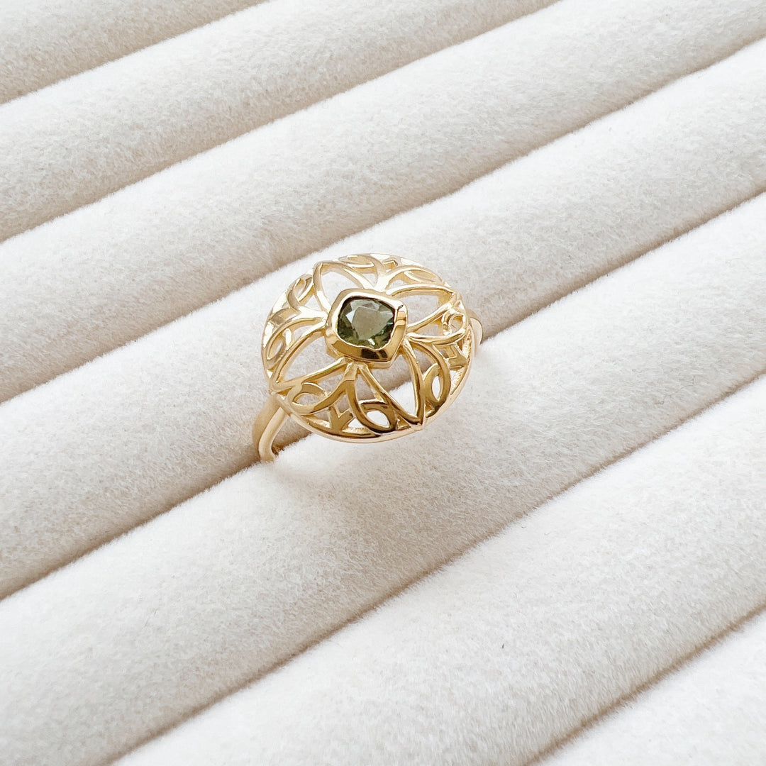 MOLDAVITE RING 18K GOLD FACETED